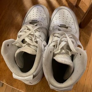 men’s 9 air force ones highs no straps